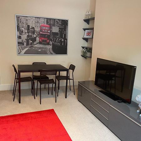 Beautiful 2 Bedroom Apartment- Prime Location, Aberdeen Centre Exteriér fotografie